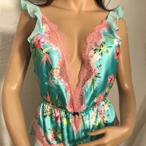 VS Aqua Tropical Romper step in Teddy